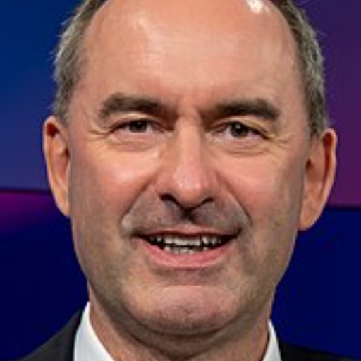 Hubert Aiwanger | Politik Chat logo